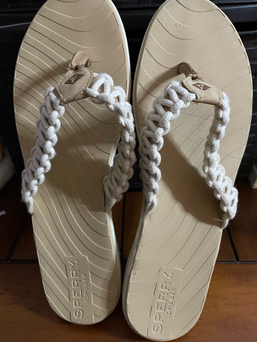 Sperry Women’s Tan Sandal with Braided Ivory Strap